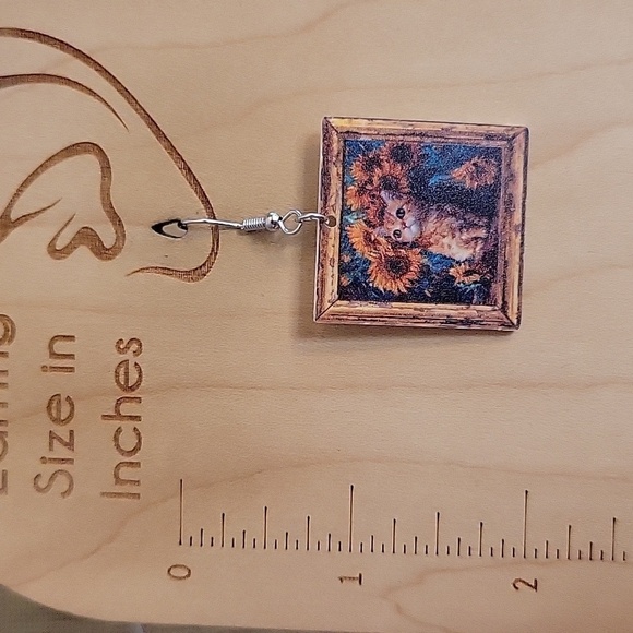 SUNFLOWER CAT EARRINGS - Picture 6 of 7